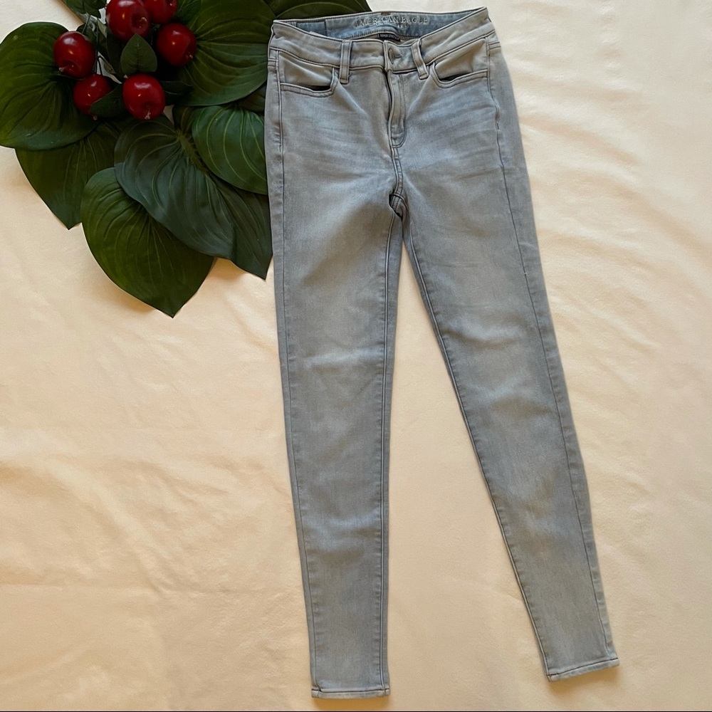 American Eagle Super StretchX4 Skinny Fit Light Wash Jeans Size 0 (Women’s)